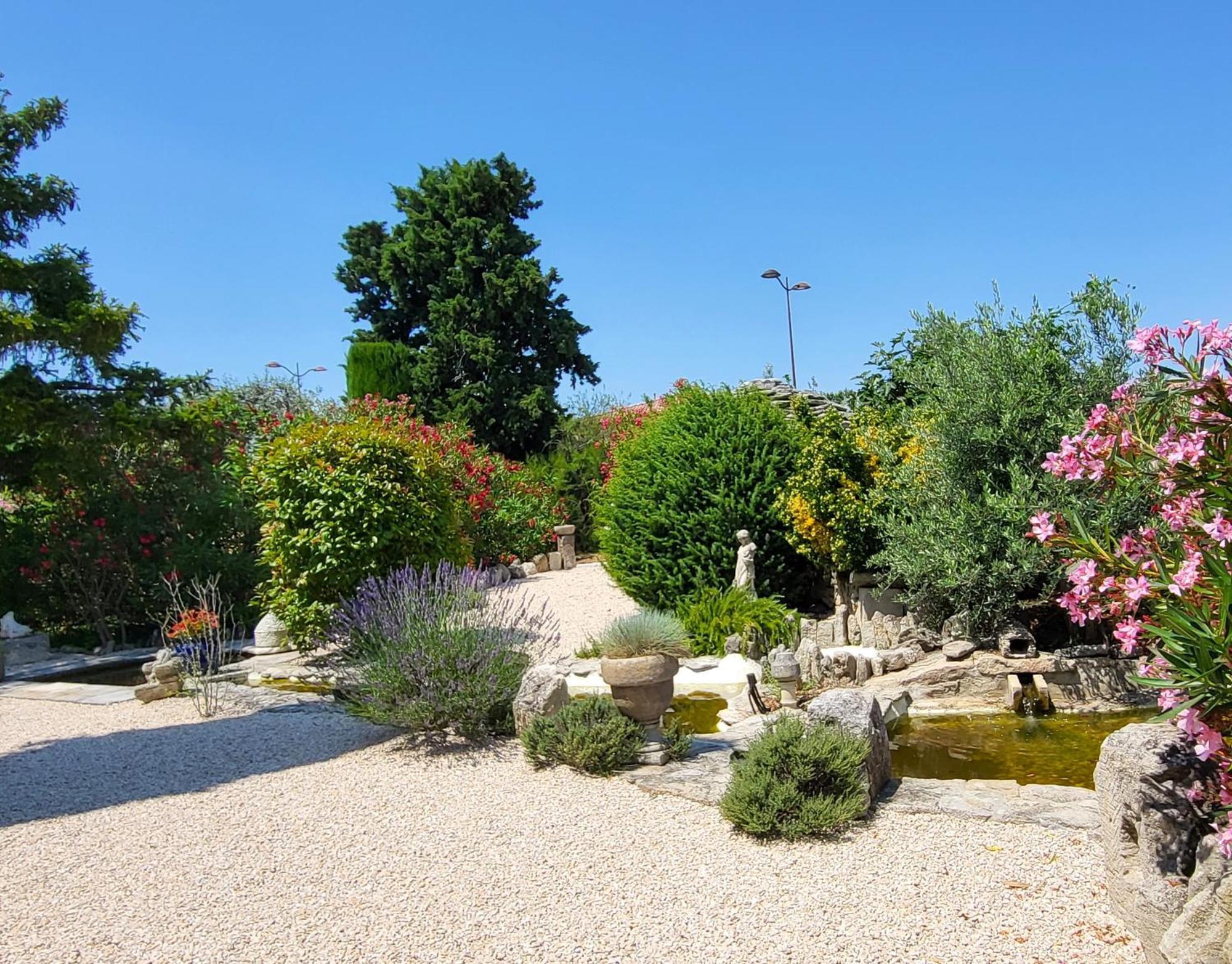 "La Massette Du Cheval Blanc" Villa De Caractere En Pierre LʼIsle-sur-la-Sorgue Exterior foto